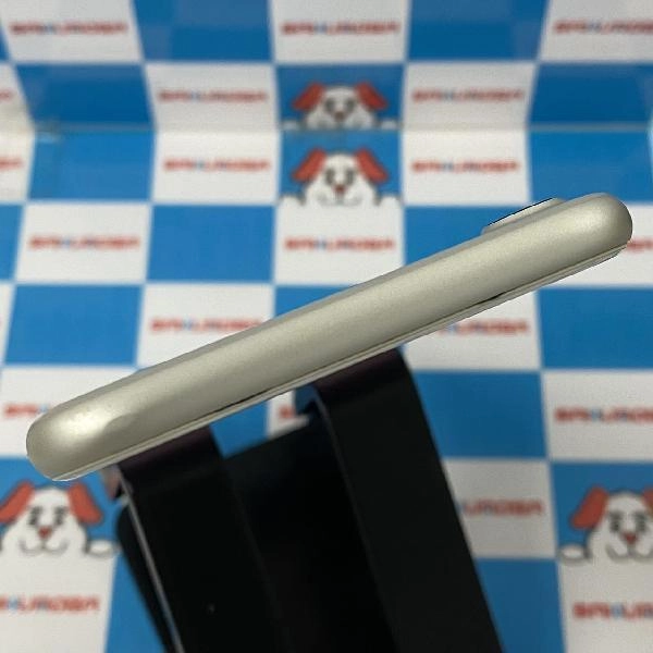 iPhone7 docomo版SIMフリー 256GB MNCR2J/A A1779 シルバー