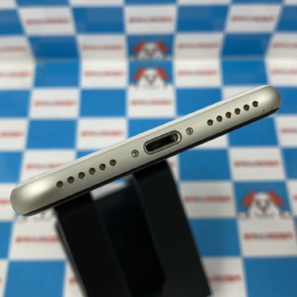iPhoneSE 第2世代 docomo版SIMフリー 64GB MHGQ3J/A A2296 ホワイト