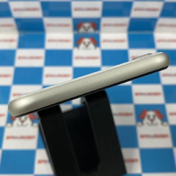 iPhoneSE 第2世代 docomo版SIMフリー 64GB MHGQ3J/A A2296 ホワイト