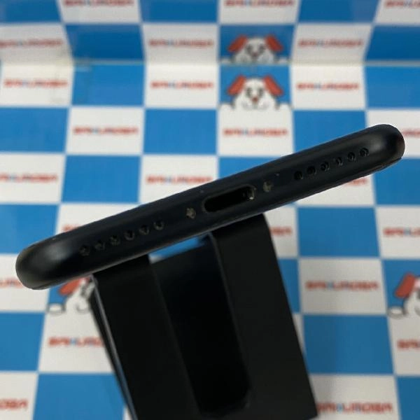 iPhoneSE 第3世代 au版SIMフリー 64GB MMYC3J/A A2782 新品同様品