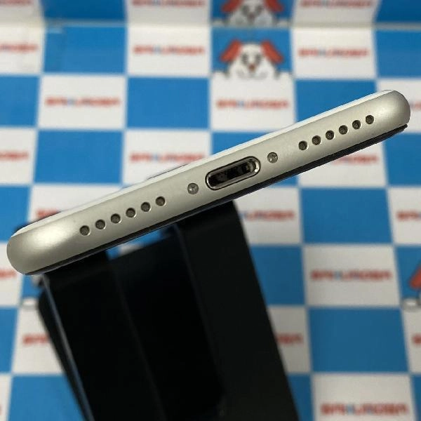 iPhoneSE 第2世代 au版SIMフリー 128GB MHGU3J/A A2296 ホワイト