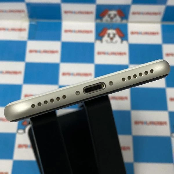 iPhoneSE 第2世代 SoftBank版SIMフリー 128GB MXD12J/A A2296 ホワイト
