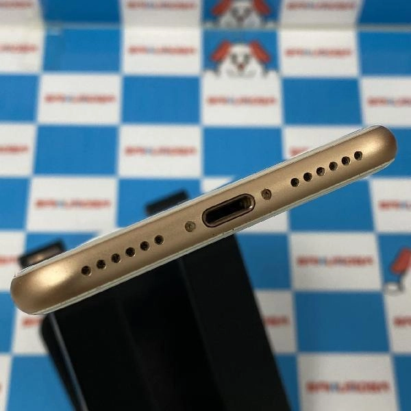 iPhone8 docomo版SIMフリー 64GB MQ7A2J/A A1906 ゴールド