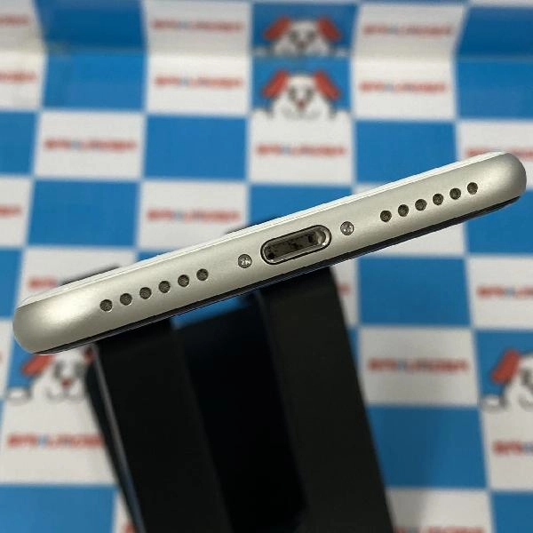 iPhoneSE 第2世代 docomo版SIMフリー 64GB MHGQ3J/A A2296 ホワイト