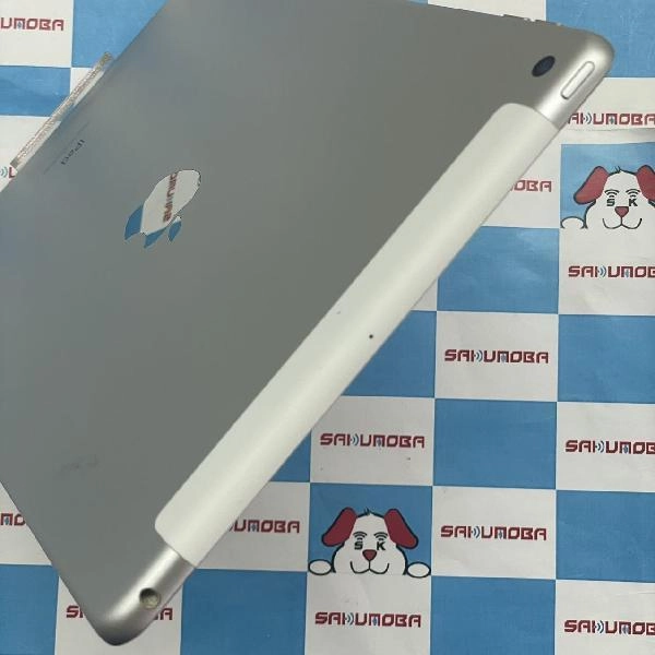 iPad 第8世代 au版SIMフリー 128GB MYMM2J/A A2429