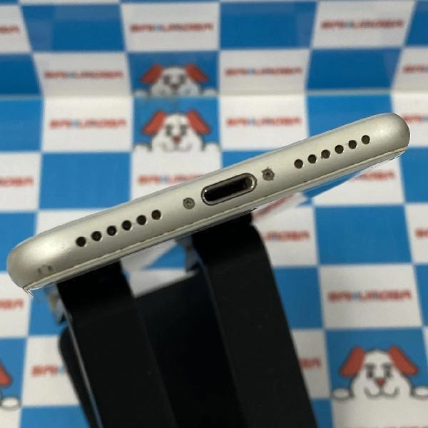 iPhone8 docomo版SIMフリー 64GB MQ792J/A A1906 シルバー