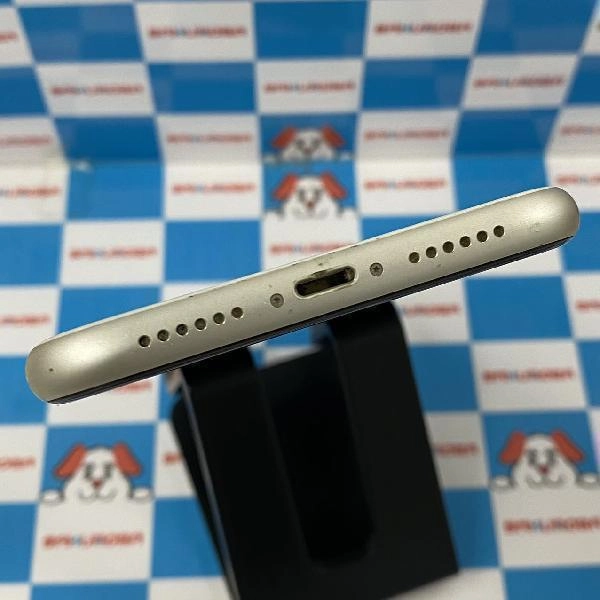 iPhone11 au版SIMフリー 64GB MWLU2J/A A2221 ホワイト