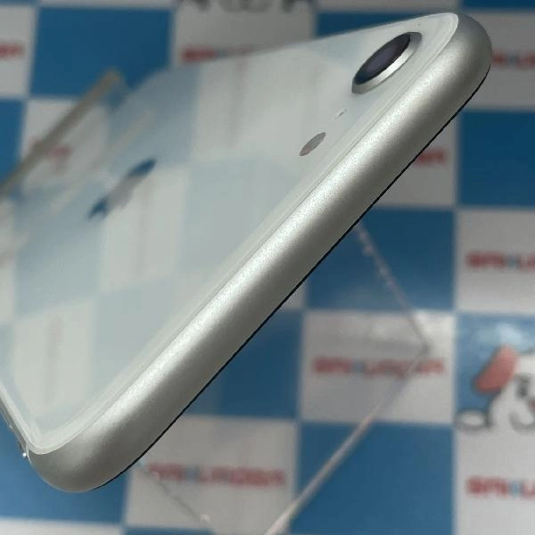 iPhoneSE 第2世代 au版SIMフリー 128GB MHGU3J/A A2296 極美品 ホワイト