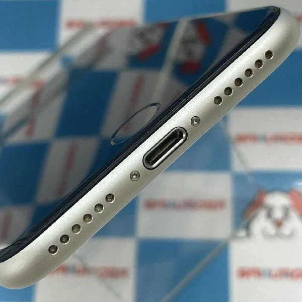 iPhoneSE 第2世代 Apple版SIMフリー 64GB MHGQ3J/A A2296 ホワイト