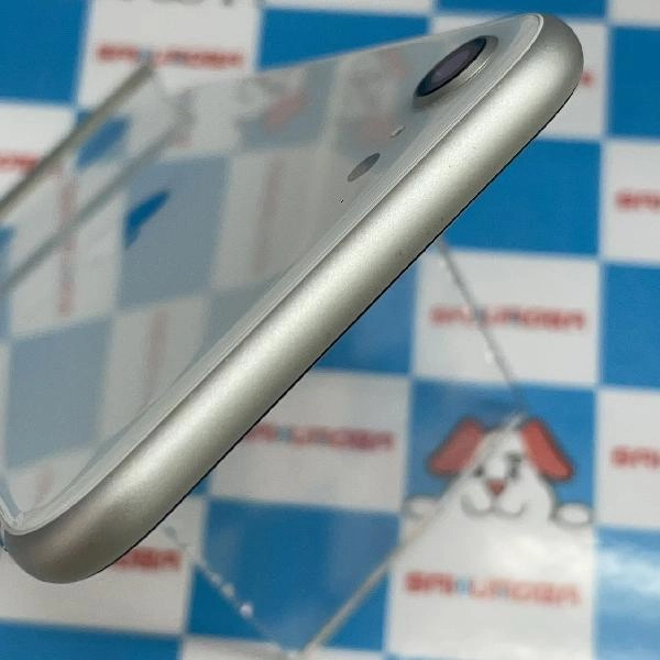 iPhoneSE 第2世代 au版SIMフリー 128GB MXD12J/A A2296 ホワイト