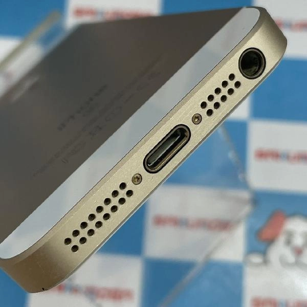 iPhoneSE SoftBank版SIMフリー 32GB MP842J/A A1723