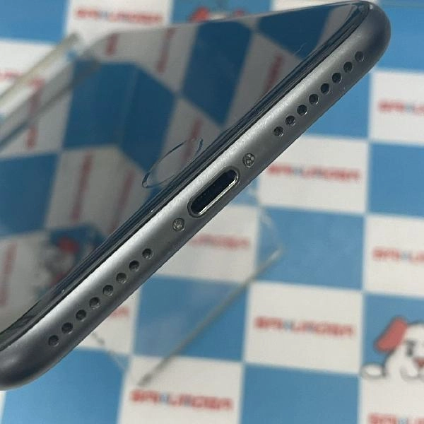 iPhone8 Plus au版SIMフリー 64GB MQ9K2J/A A1898