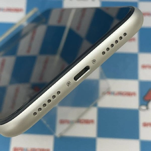 iPhone11 docomo版SIMフリー 256GB MWM82J/A A2221 ホワイト