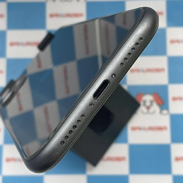 iPhone11 docomo版SIMフリー 64GB MWLT2J/A A2221 ジャンク品 ブラック