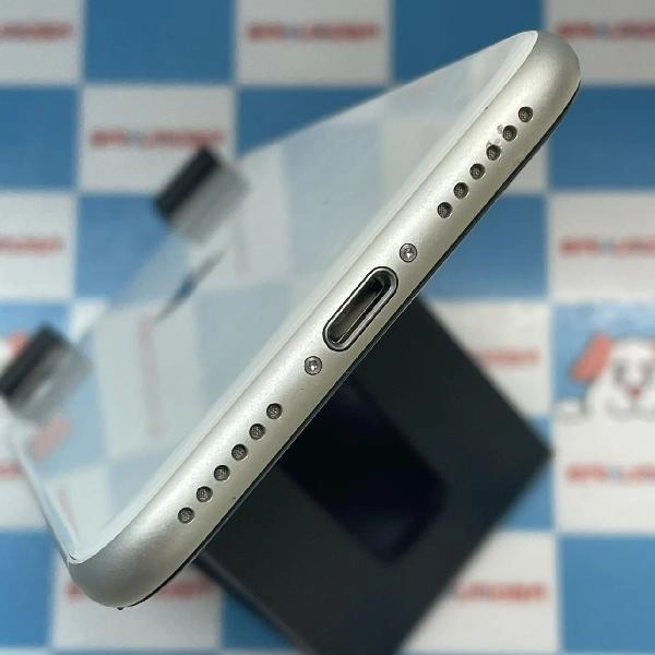iPhoneSE 第2世代 Apple版SIMフリー 128GB MHGU3J/A A2296 極美品 ホワイト