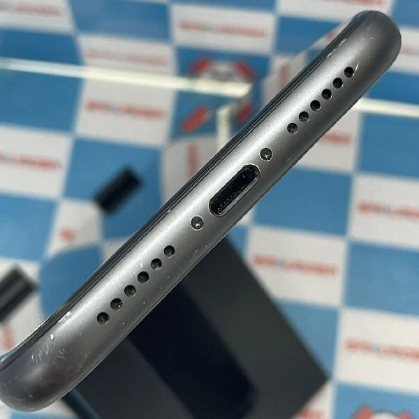 iPhone11 docomo版SIMフリー 64GB MWLT2J/A A2221 ブラック