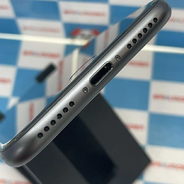 iPhone8 docomo版SIMフリー 64GB MQ782J/A A1906 極美品 スペースグレイ