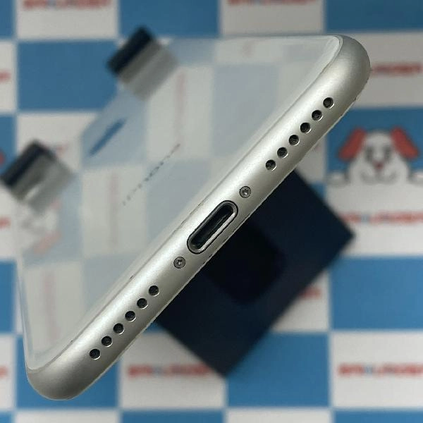 iPhone8 docomo版SIMフリー 64GB MQ792J/A A1906 シルバー