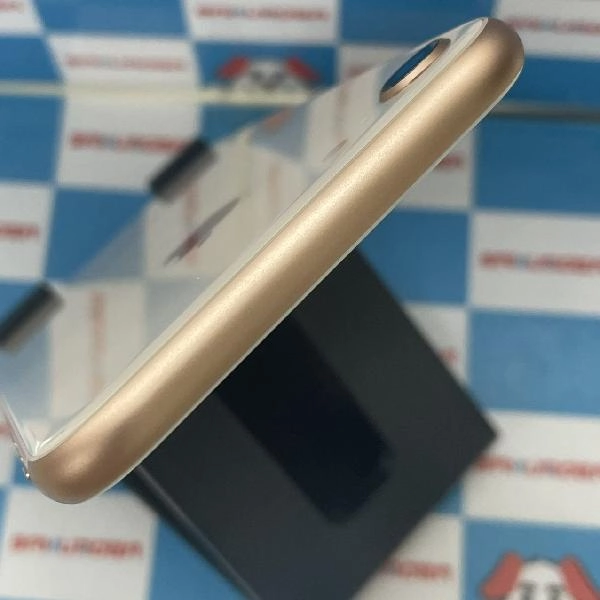 iPhone8 docomo版SIMフリー 64GB MQ7A2J/A A1906 極美品 ゴールド