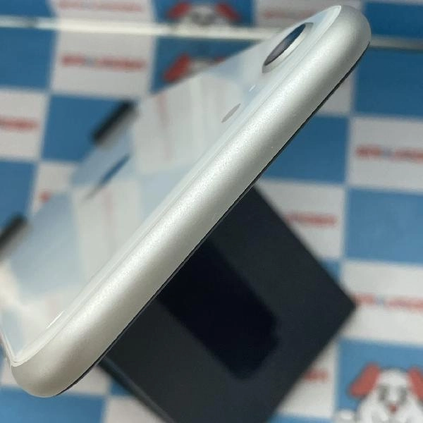 iPhoneSE 第2世代 Apple版SIMフリー 128GB MXD12J/A A2296 美品 ホワイト