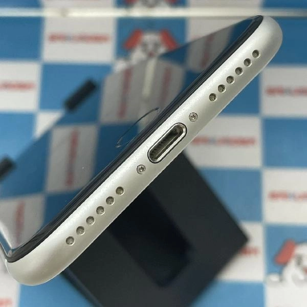 iPhoneSE 第2世代 Apple版SIMフリー 256GB MXVU2J/A A2296 ホワイト