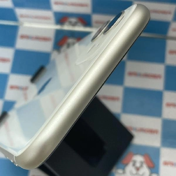 iPhone11 docomo版SIMフリー 128GB MWM22J/A A2221 ホワイト