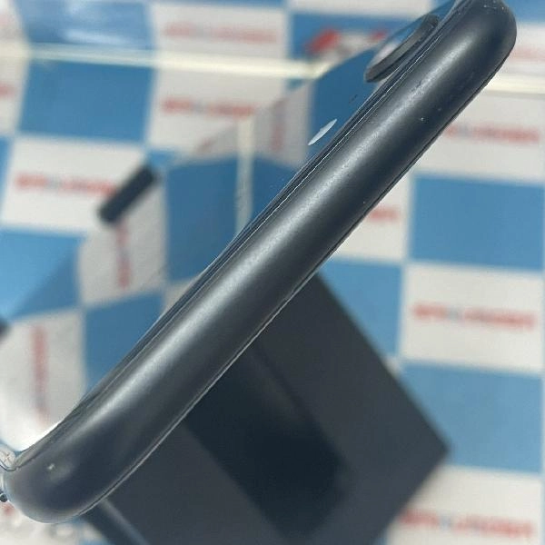 iPhoneSE 第3世代 SoftBank版SIMフリー 128GB MMYF3J/A A2782