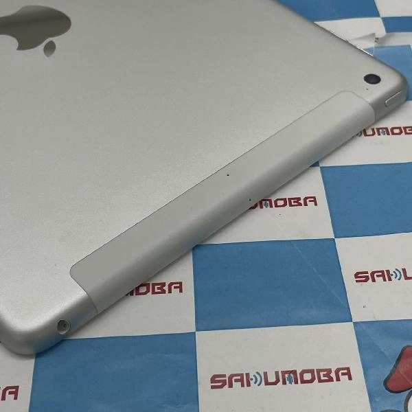 iPad 第8世代 SoftBank版SIMフリー 128GB MYMM2J/A A2429 新品同様 シルバー