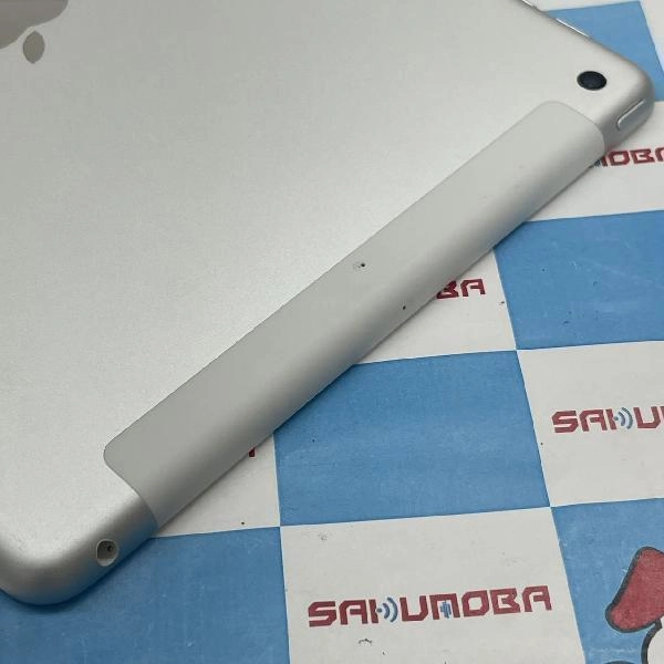 iPad 第6世代 au版SIMフリー 32GB MR6P2J/A A1954 極美品