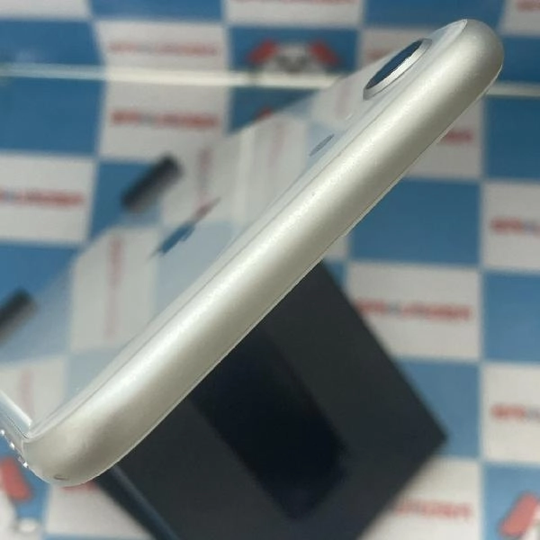 iPhone8 au版SIMフリー 64GB MQ792J/A A1906 シルバー