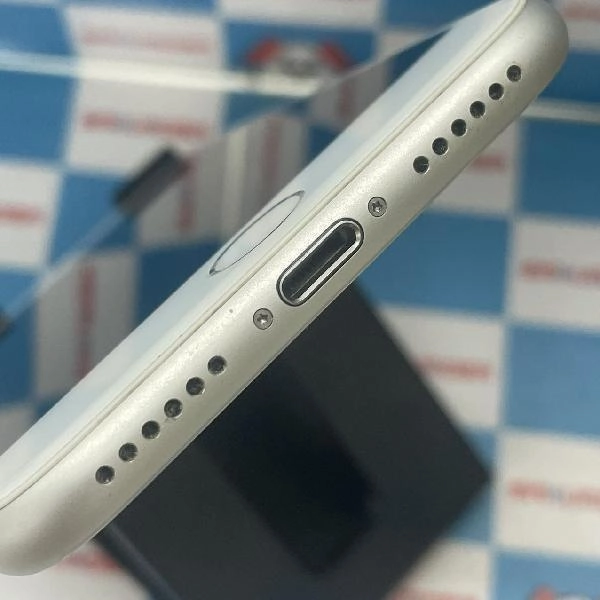 iPhone8 au版SIMフリー 64GB MQ792J/A A1906 シルバー