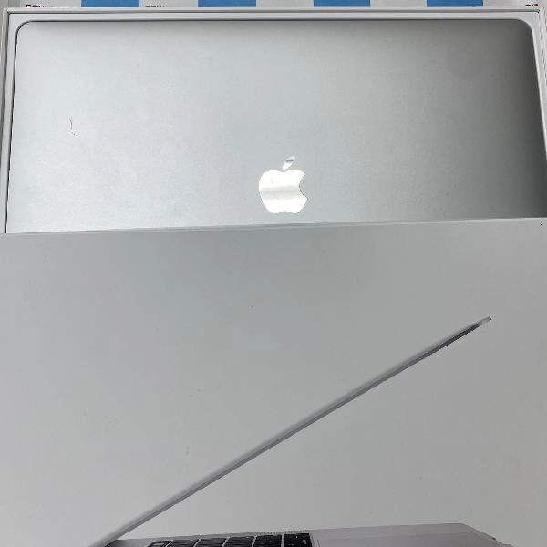 MacBook Pro 15インチ 2017 512GB MPTV2J/A A1707 訳アリ品 シルバー