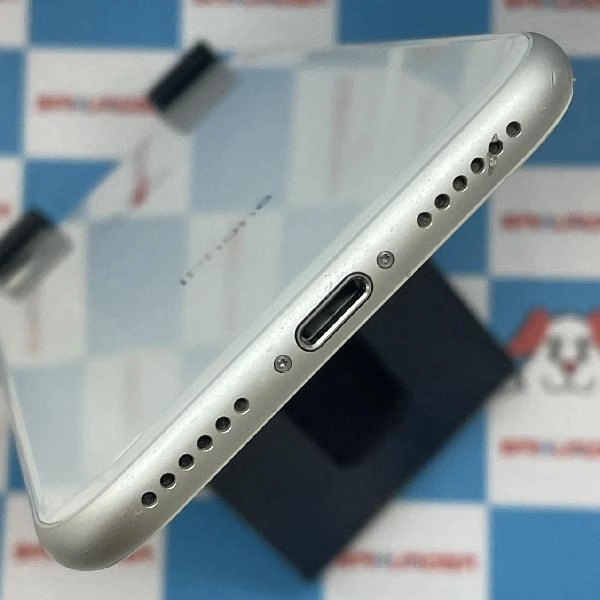 iPhone8 au版SIMフリー 64GB MQ792J/A A1906 シルバー