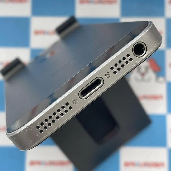 iPhoneSE SoftBank版SIMフリー 32GB MP822J/A A1723