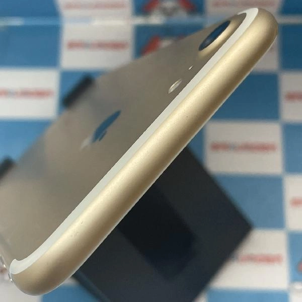 iPhone7 SoftBank版SIMフリー 32GB MNCG2J/A A1779 ゴールド