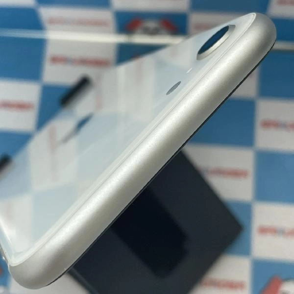 iPhoneSE 第2世代 au版SIMフリー 64GB MHGQ3J/A A2296 ホワイト