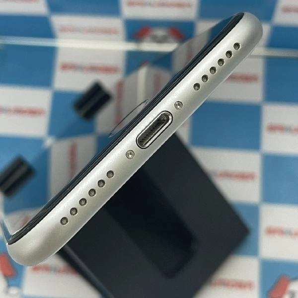 iPhoneSE 第2世代 au版SIMフリー 64GB MHGQ3J/A A2296 ホワイト
