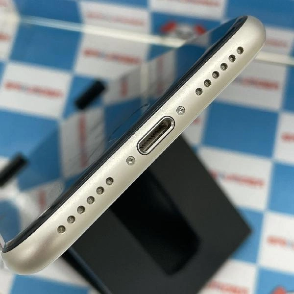 iPhoneSE 第3世代 SoftBank版SIMフリー 64GB MMYD3J/A A2782