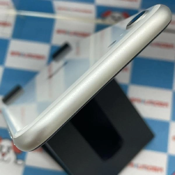 iPhoneSE 第2世代 SoftBank版SIMフリー 64GB MHGQ3J/A A2296 開封未使用 ホワイト