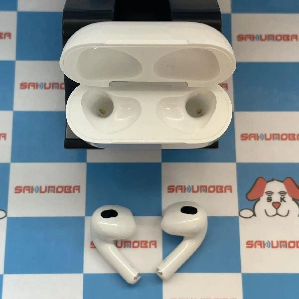 Apple AirPods 第3世代 Lightning充電ケース付き  MPNY3J/A 極美品 ホワイト