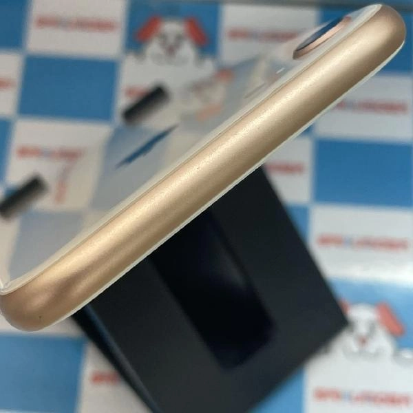 iPhone8 au版SIMフリー 64GB MQ7A2J/A A1906 ゴールド