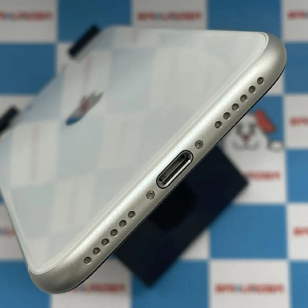 iPhoneSE 第2世代 SoftBank版SIMフリー 128GB MHGU3J/A A2296 新品同様 ホワイト