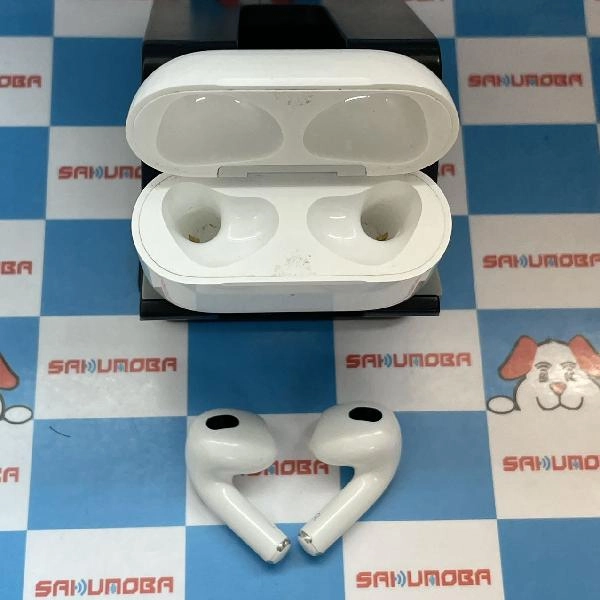 Apple AirPods 第3世代 MagSafe充電ケース付き  MME73J/A ジャンク品 ホワイト
