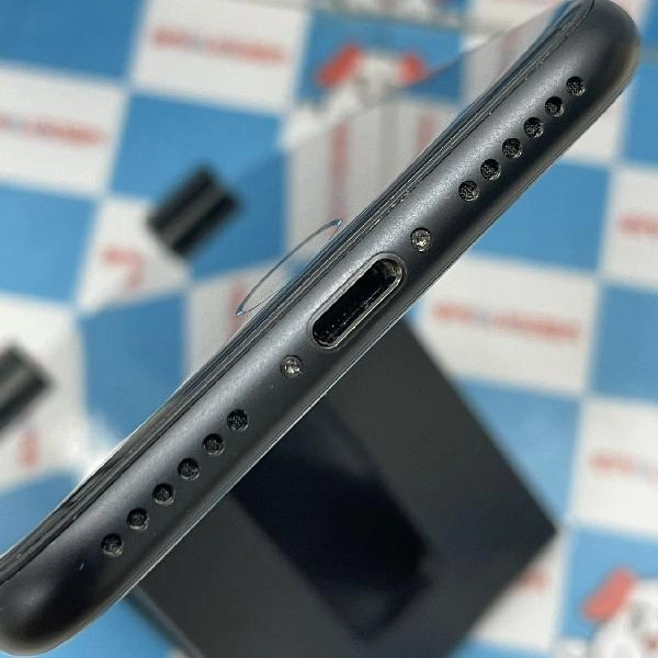 iPhoneSE 第2世代 au版SIMフリー 64GB MX9R2J/A A2296 ブラック