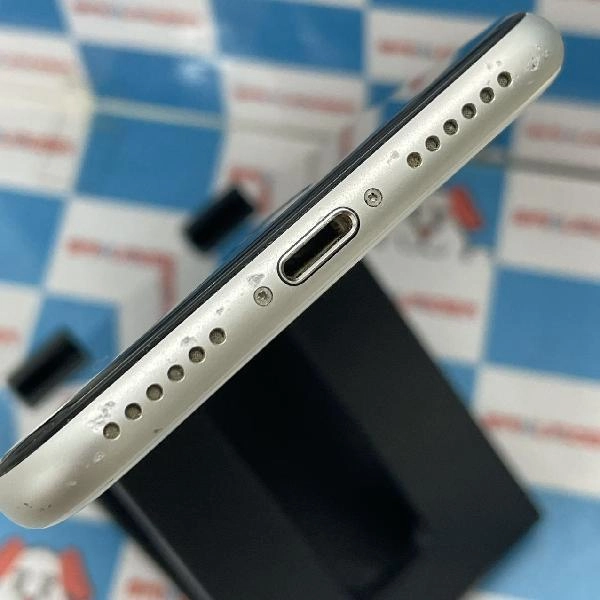 iPhoneSE 第2世代 SoftBank版SIMフリー 128GB MXD12J/A A2296 ホワイト