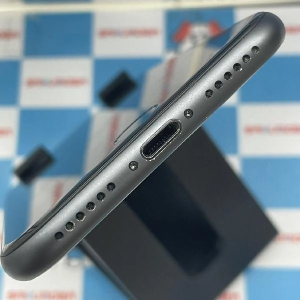 iPhone8 au版SIMフリー 64GB MQ782J/A A1906 美品 スペースグレイ