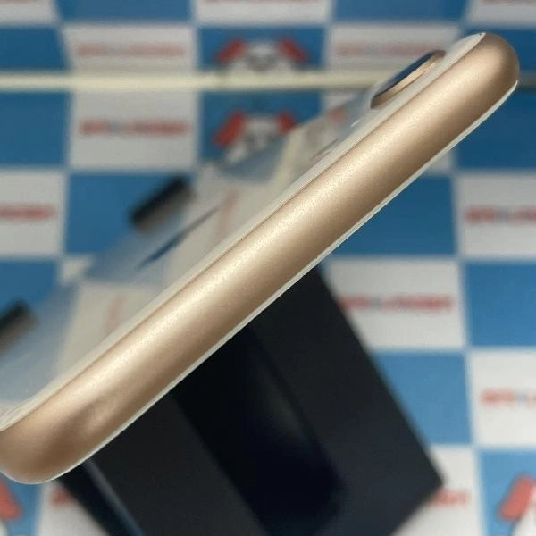 iPhone8 au版SIMフリー 64GB MQ7A2J/A A1906 ゴールド