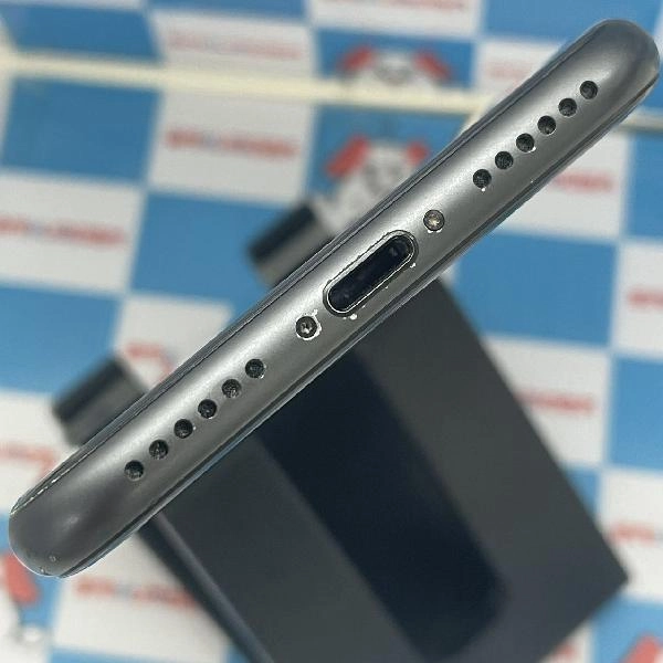 iPhone8 docomo版SIMフリー 64GB MQ782J/A A1906 スペースグレイ