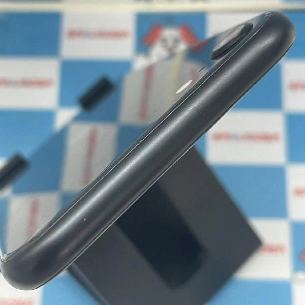 iPhoneSE 第2世代 au版SIMフリー 64GB MHGP3J/A A2296 ブラック