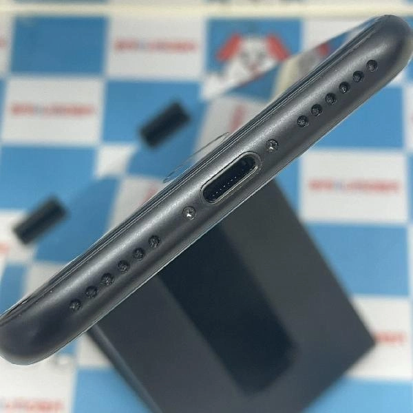 iPhoneSE 第2世代 au版SIMフリー 64GB MHGP3J/A A2296 ブラック